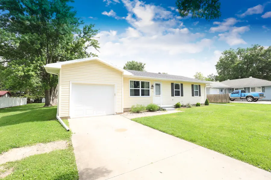 437 Tara Park, Moberly, MO 65270 - #2