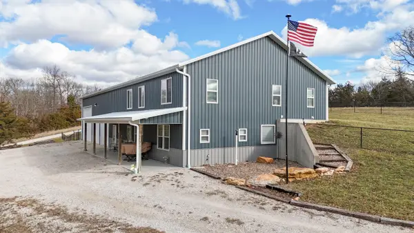 4017 E Christian School Road, Hartsburg, MO 65039