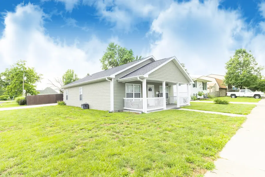 320 Halleck St., Moberly, MO 65270 - #3