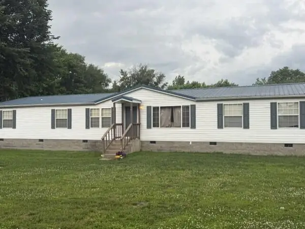204 Eastwood Ave., Higbee, MO 65257