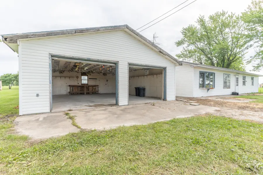 1586 County Road 1390, Cairo, MO 65239 - #3