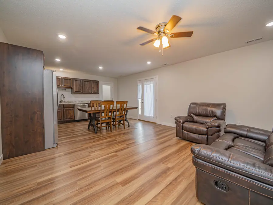 4311 Rivers Dr., Mexico, MO 65265 - #2