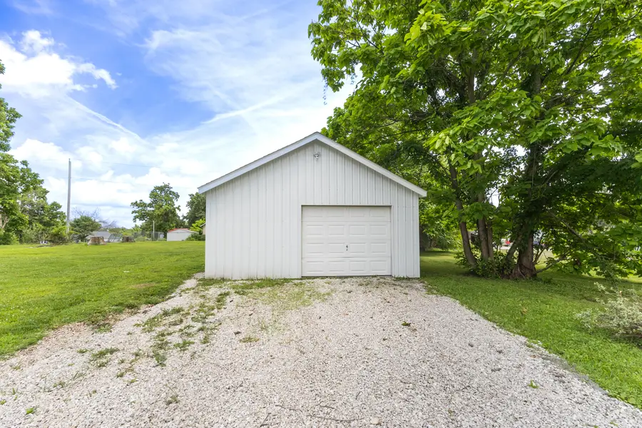 206 Missouri St., Higbee, MO 65257 - #3