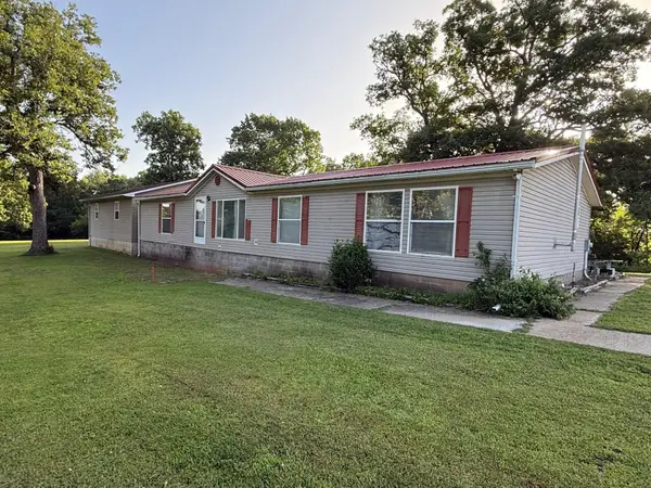 2836 County Road 1330, Moberly, MO 65270