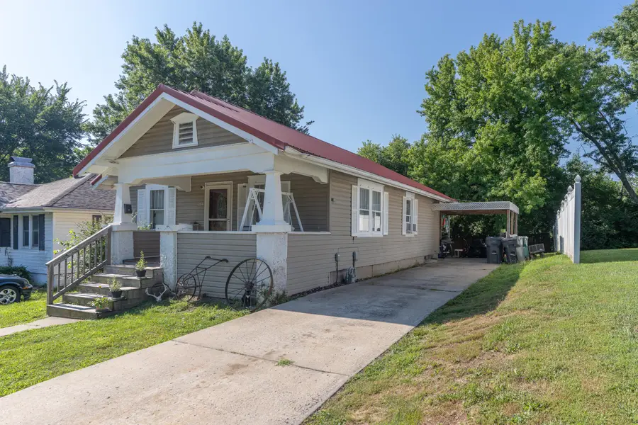 1064 Bond St., Moberly, MO 65270 - #2