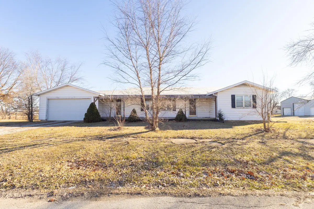 303 Pine St., Bucklin, MO 64631 - Image #1