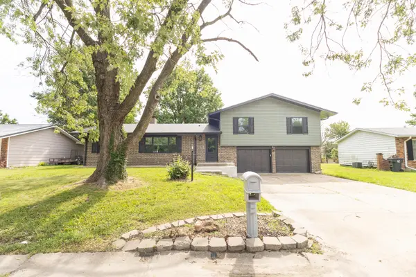 700 Meadowbrook Circle, Moberly, MO 65270