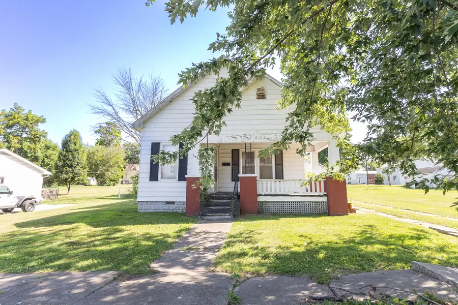 123 E Hauser St., Marceline, MO 64658 - #2