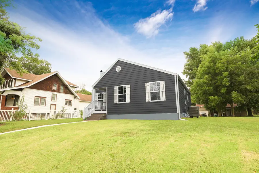 1115 Fisk Ave., Moberly, MO 65270 - #2