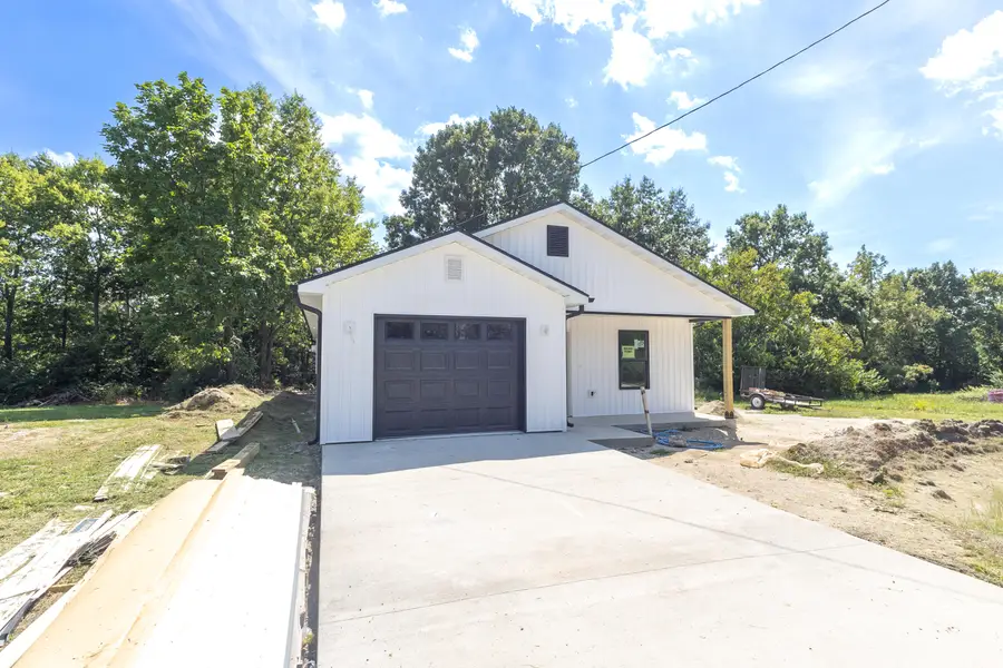 1008 W End Place, Moberly, MO 65270 - #2