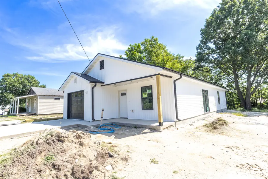 1008 W End Place, Moberly, MO 65270 - #3