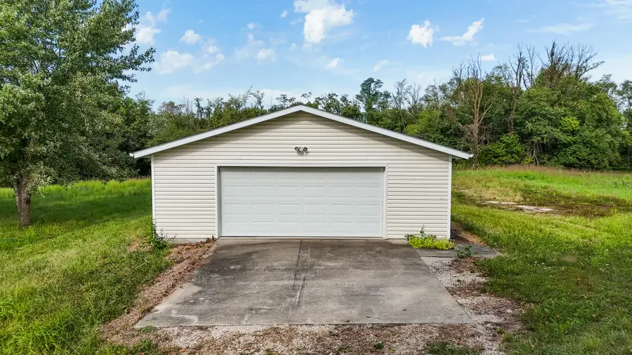 Address Withheld By Seller, Huntsville, MO 65259 - #2