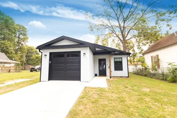 616 S 5th St., Moberly, MO 65270