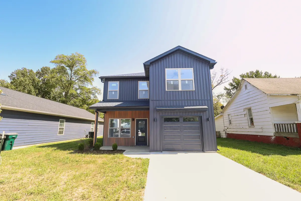 912 S Williams St., Moberly, MO 65270 - #1