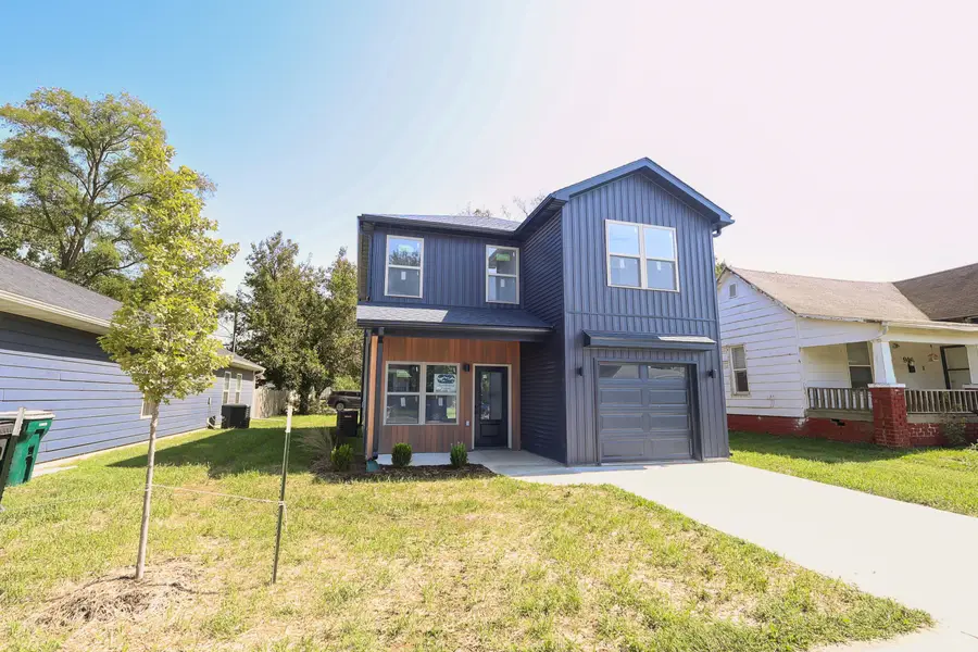 912 S Williams St., Moberly, MO 65270 - #3