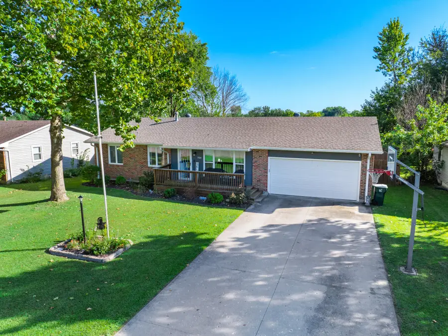 754 Meadowbrook Circle, Moberly, MO 65270 - #2