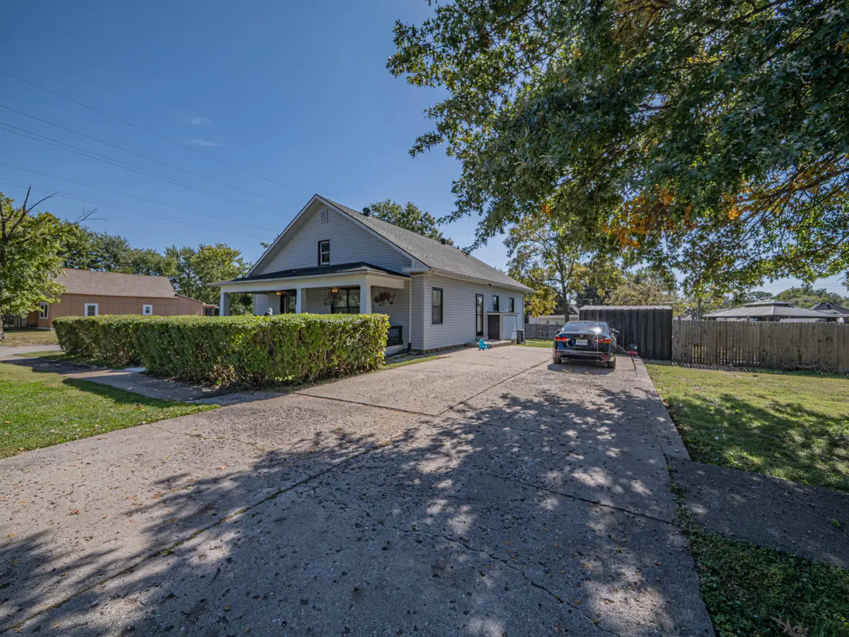 923 Emerson St., Moberly, MO 65270 - #1