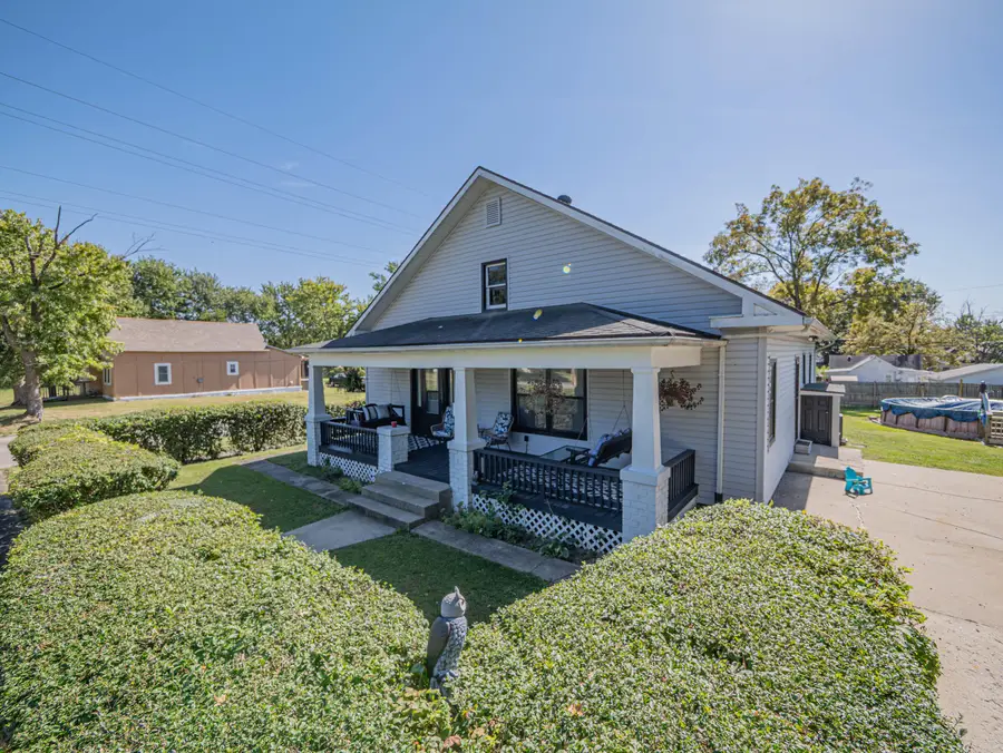 923 Emerson St., Moberly, MO 65270 - #2