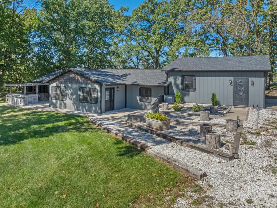 3098 County Road 2320, Moberly, MO 65270 - #2