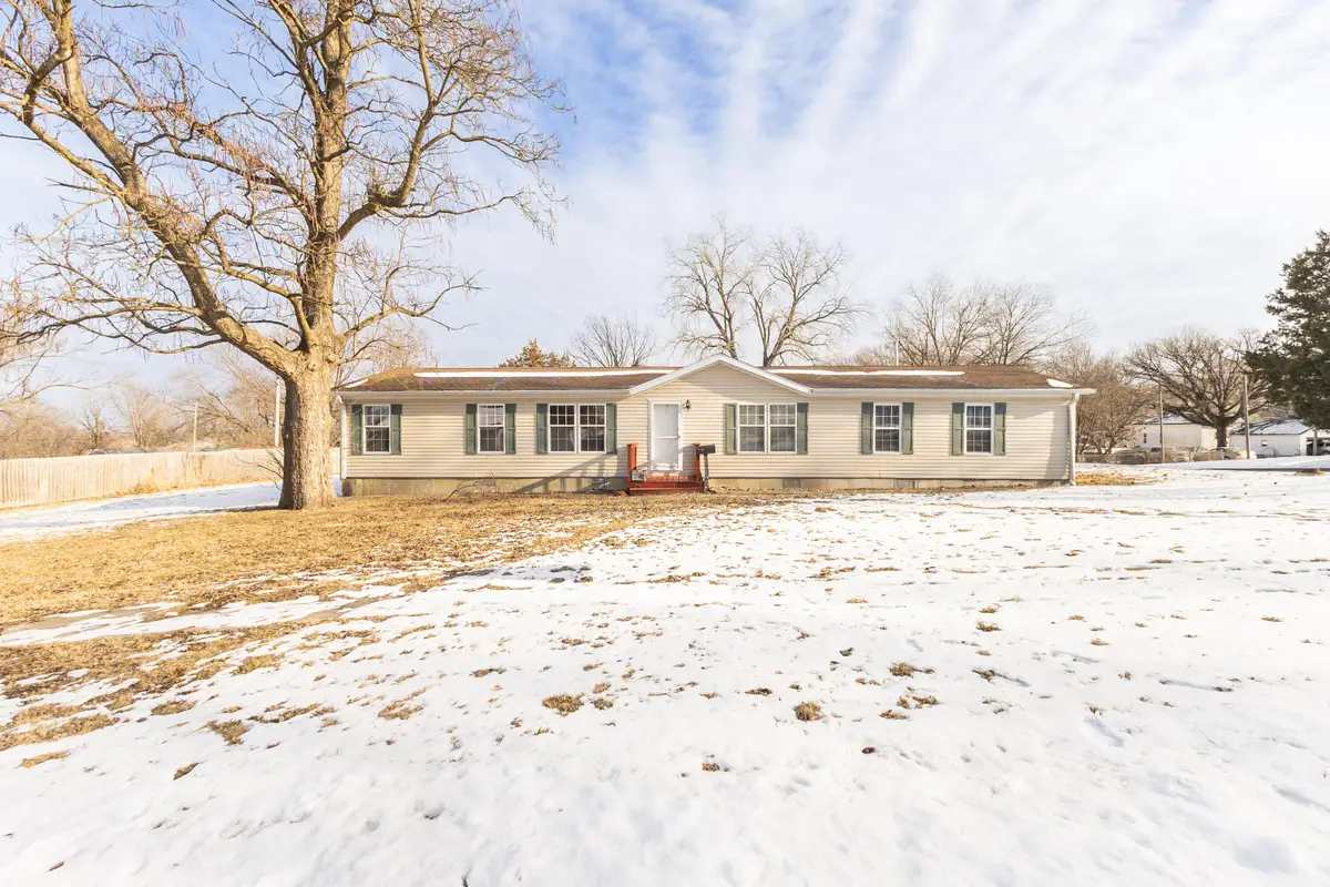 300 W Walker, Marceline, MO 64658 - #1