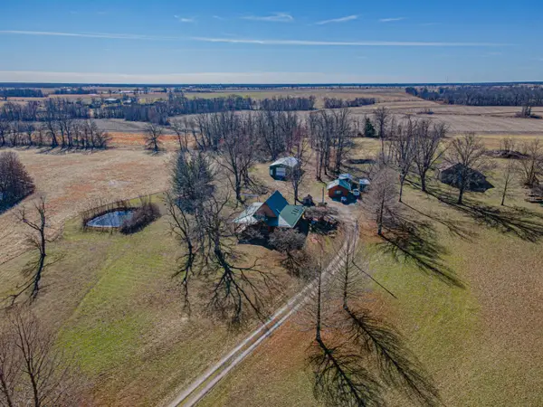 2428 County Road 2760, Clark, MO 65243