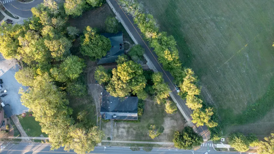 807 University Dr, Starkville, MS 39759 - #3