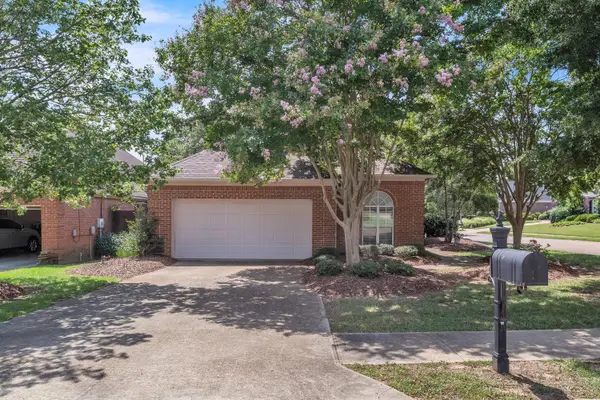 141 Dover Ct, Starkville, MS 39759