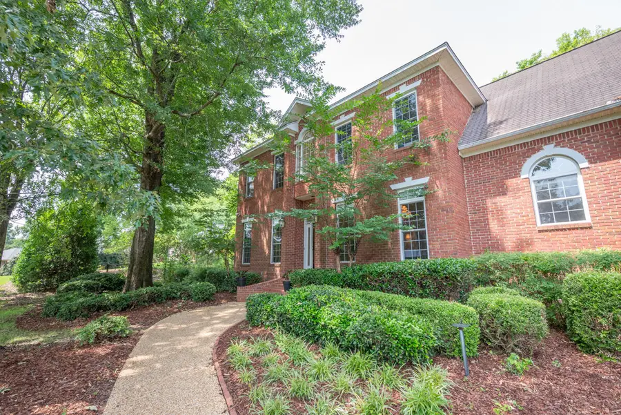 117 Derbyshire Rd, Starkville, MS 39759 - #3