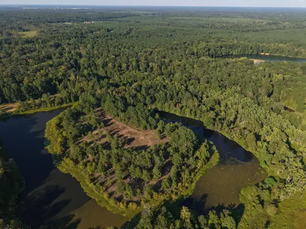 Officers Lake Rd, Columbus, MS 39705