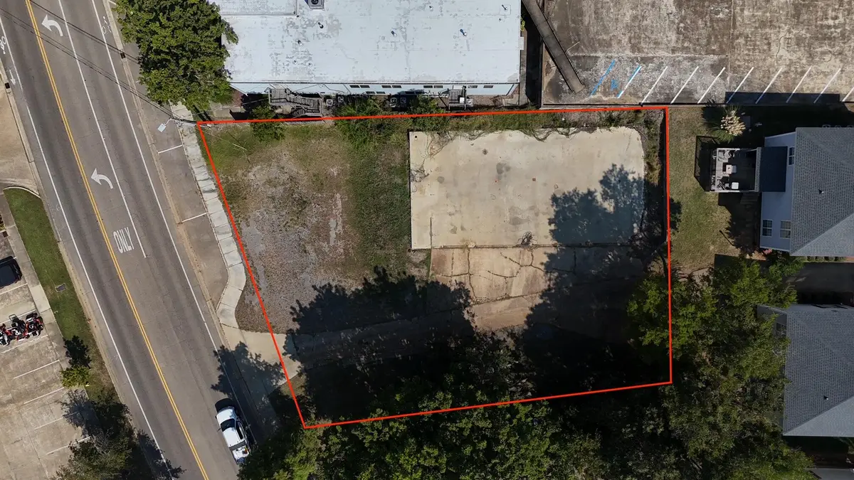 208 Russell Street, Starkville, MS 39759 - #1