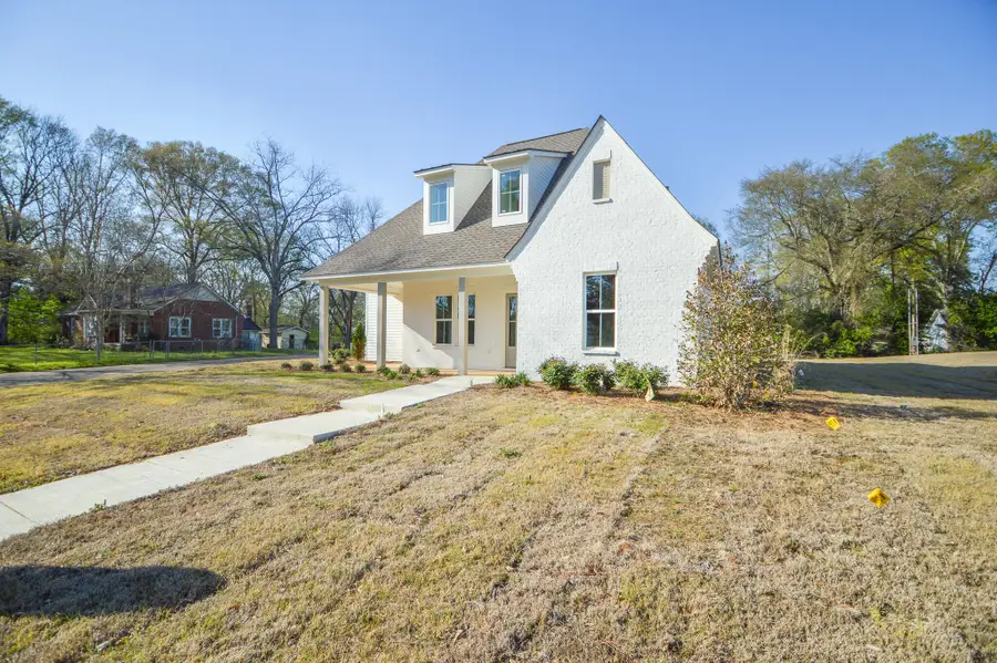 300 Scales St, Starkville, MS 39759 - #2