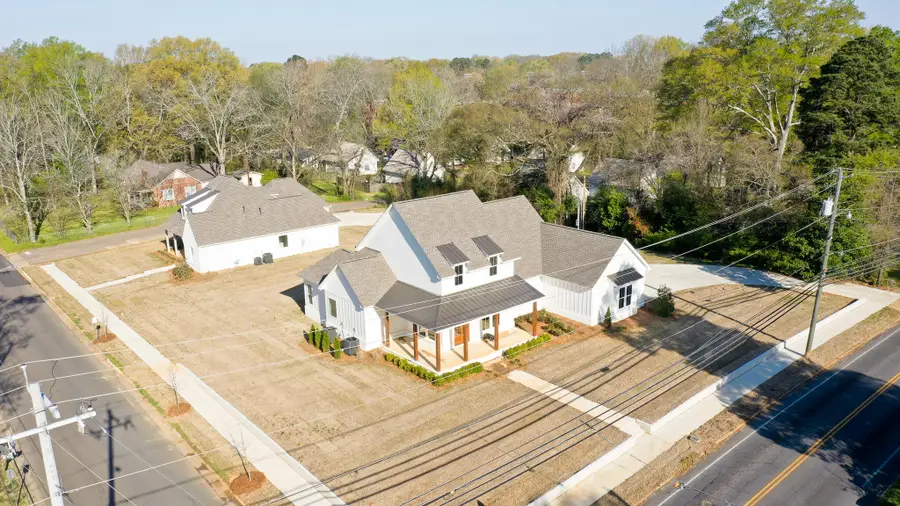 314 Louisville St, Starkville, MS 39759 - #3