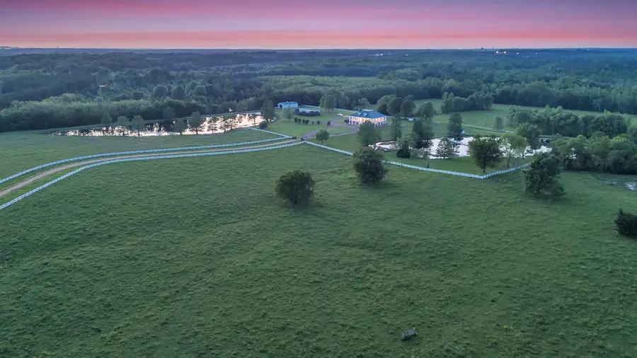 1801 Evans Rd, Columbus, MS 39701 - #2