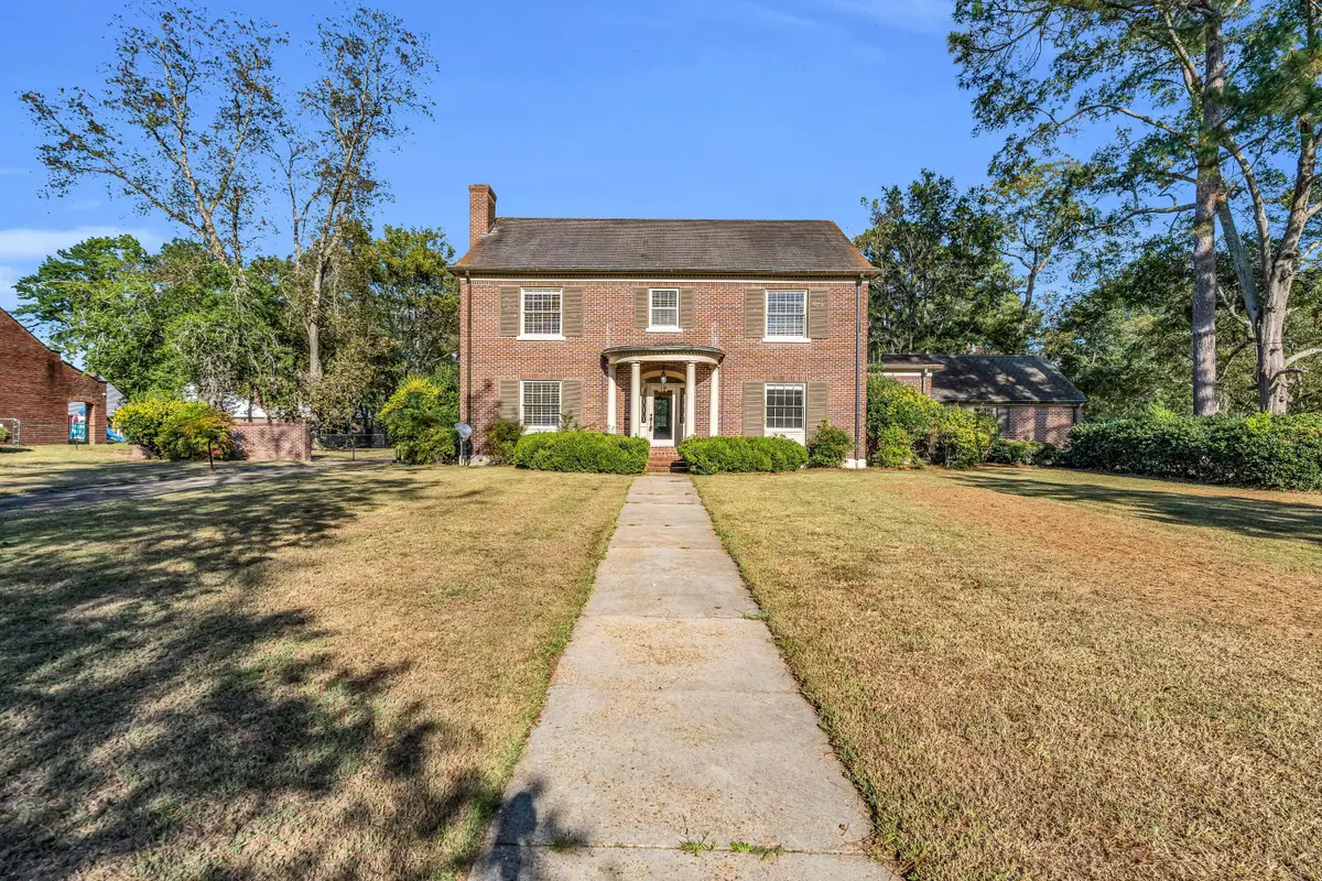 238 Calhoun St, West Point, MS 39773 - #1