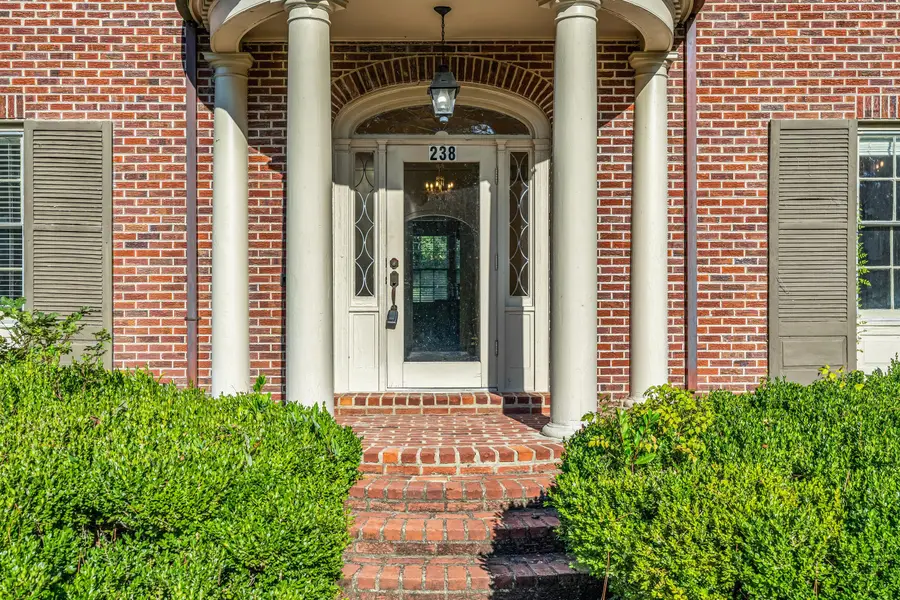 238 Calhoun St, West Point, MS 39773 - #2