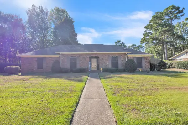 3503 Camellia Cir, Columbus, MS 39705