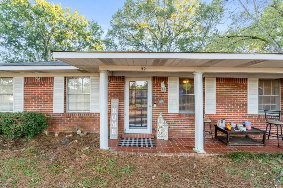 44 Torbert Dr, West Point, MS 39773 - #2