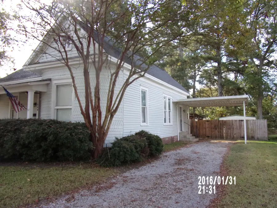 184 Tournament St, West Point, MS 39773 - #3