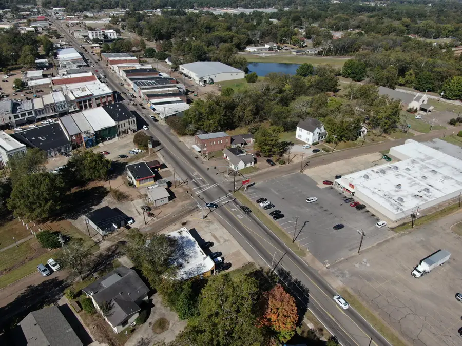 26596 E Main St, West Point, MS 39773 - #2