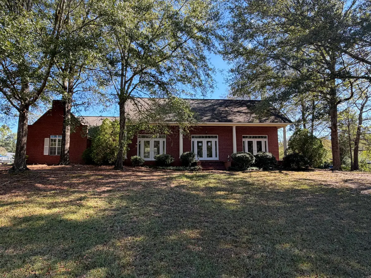 83 Bowling Green Cir, Columbus, MS 39702 - #1