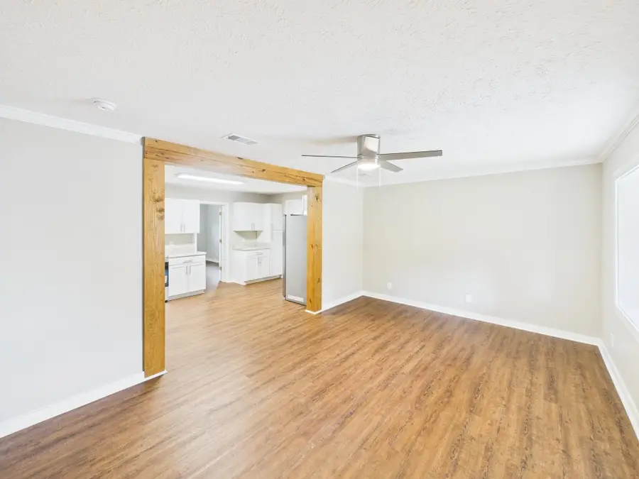 262 Center Rd, Columbus, MS 39702 - #3