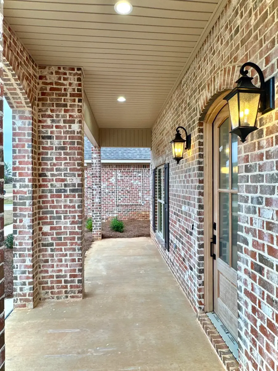 142 Lenox Ln, Columbus, MS 39702 - #3