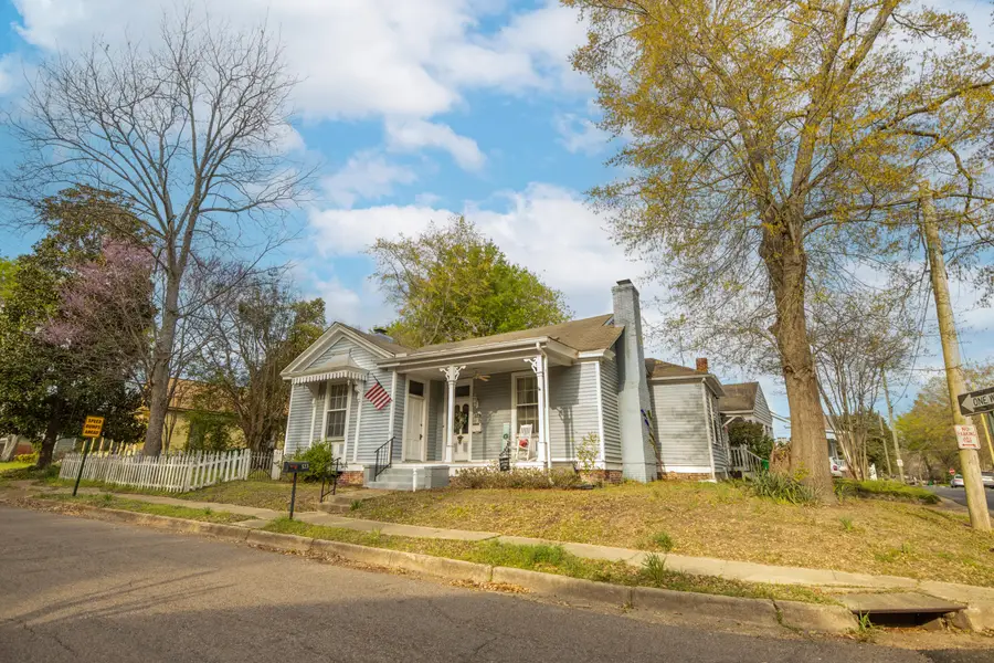 523 4th St, Columbus, MS 39701 - #3