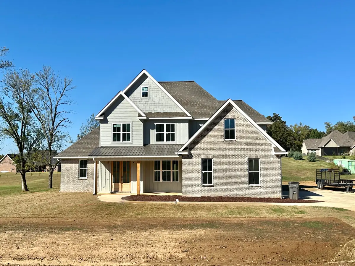 187 Madison Dr, Starkville, MS 39759 - #1