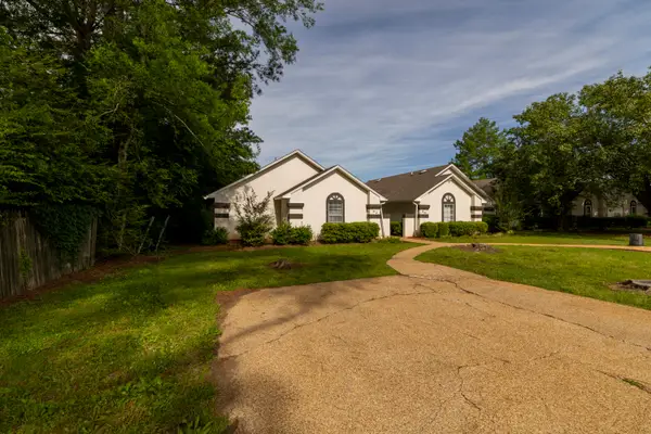 54 Humphery, Columbus, MS 39701