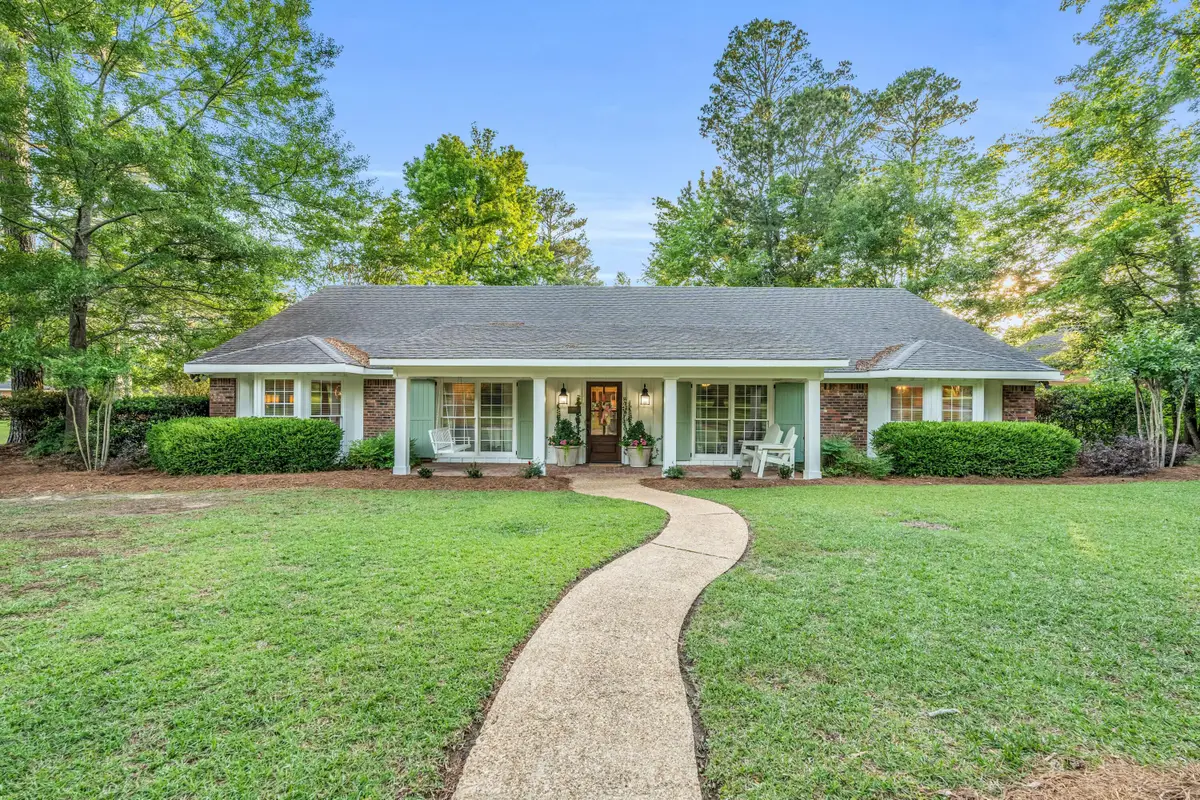 1207 Nottingham, Starkville, MS 39759 - #1