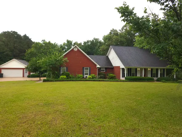 214 Cooper Creek, Caledonia, MS 39740