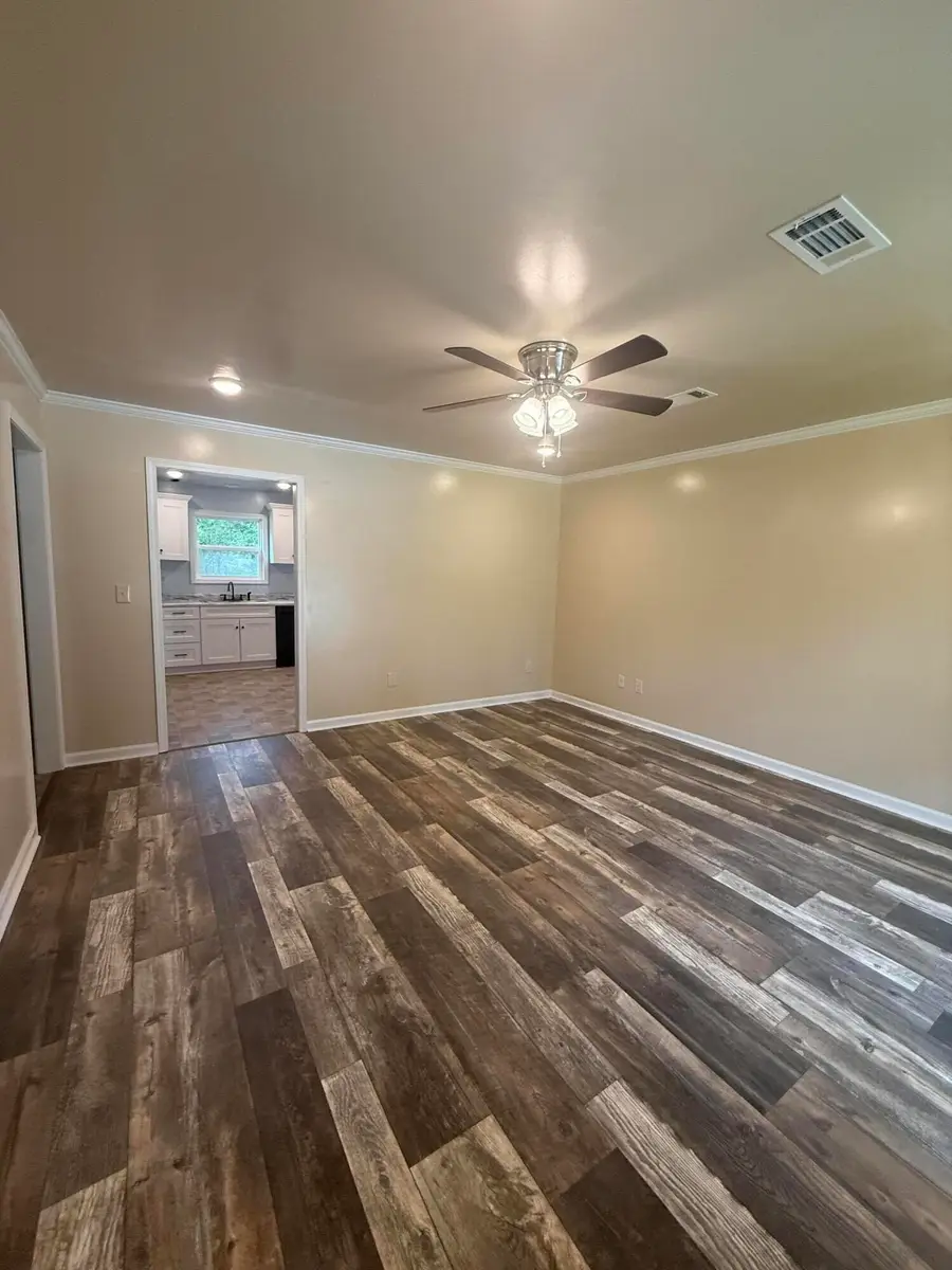 255 E Plum, Columbus, MS 39702 - #2