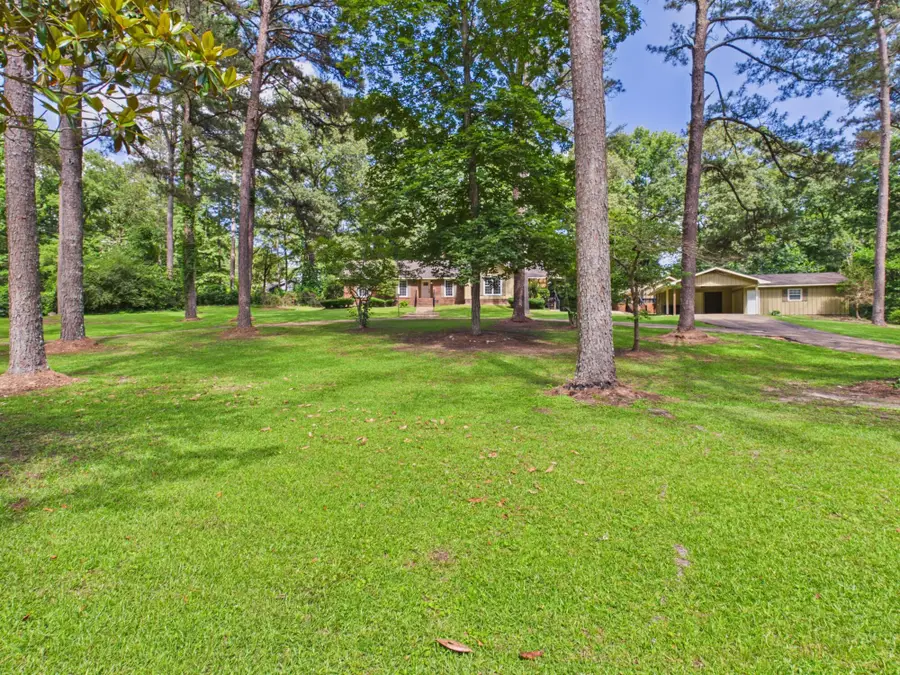 21 Kimberly, Columbus, MS 39702 - #2