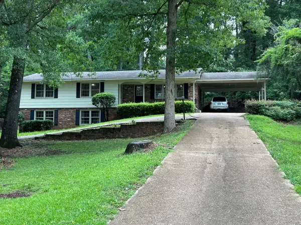 2308 Bluecutt, Columbus, MS 39705